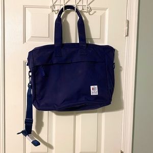 BNWT reebok classic nylon gym bag zip top